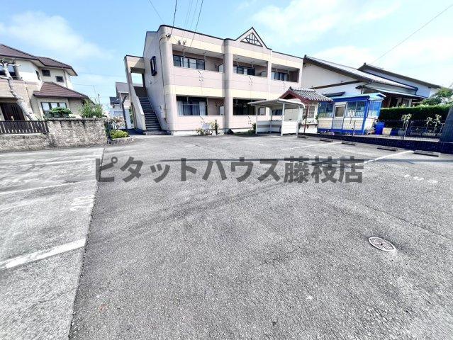 藤枝市高柳アパート 駐車場