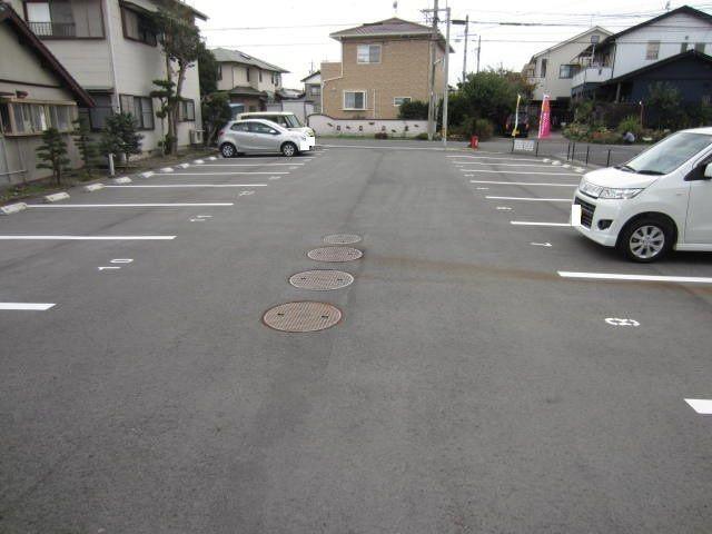 島田市稲荷アパート 駐車場
