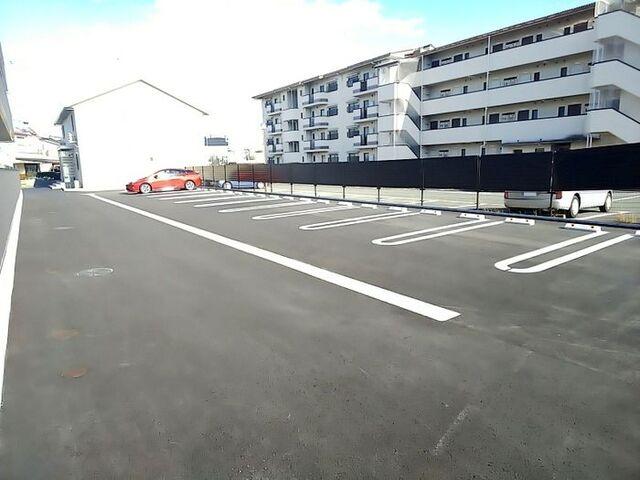 磐田市見付アパート 駐車場