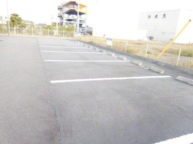 焼津市小川アパート 駐車場