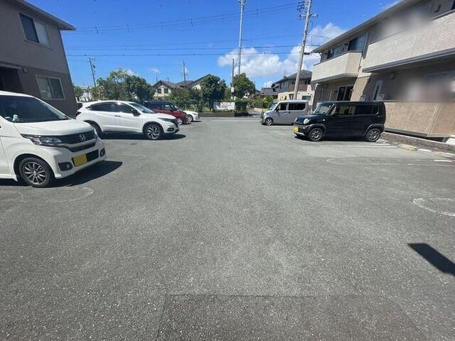 袋井市方丈アパート 駐車場