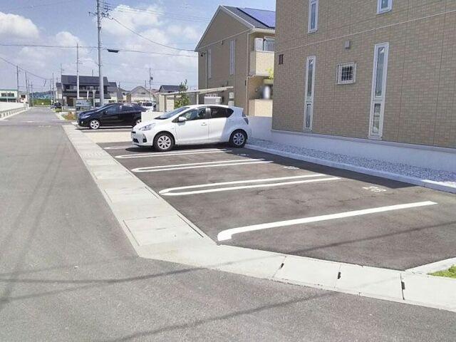 袋井市上山梨アパート 駐車場