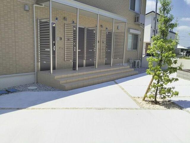 袋井市上山梨アパート エントランス