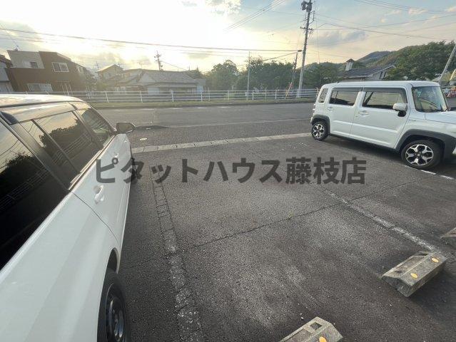 藤枝市水守アパート 駐車場