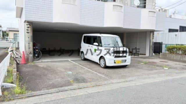 掛川市中央アパート 駐車場