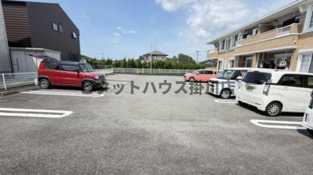 掛川市平野アパート 駐車場