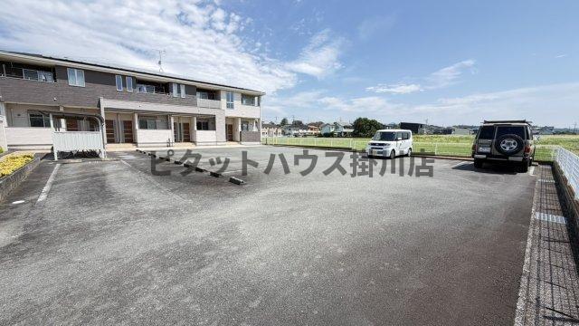 掛川市大池アパート 駐車場