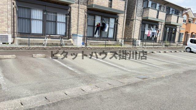 掛川市家代の里アパート 駐車場