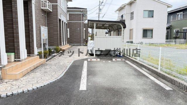 袋井市春岡アパート 駐車場