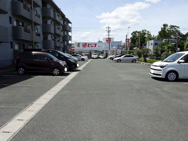 磐田市国府台マンション 駐車場