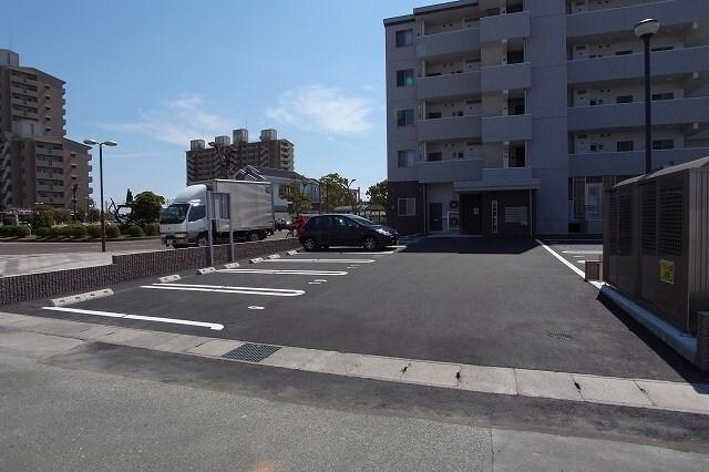 磐田市立野マンション 駐車場