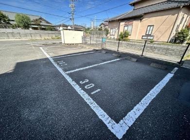 牧之原市静波マンション 駐車場