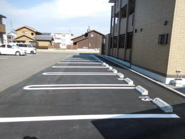 藤枝市田沼アパート 駐車場