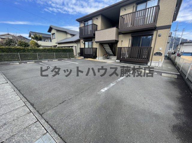 焼津市八楠アパート 駐車場