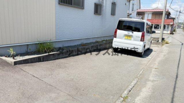 掛川市葛川アパート 駐車場