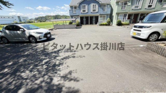 掛川市逆川アパート 駐車場