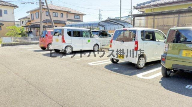 掛川市上西郷アパート 駐車場