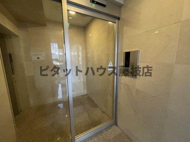 藤枝市駅前アパート エントランス