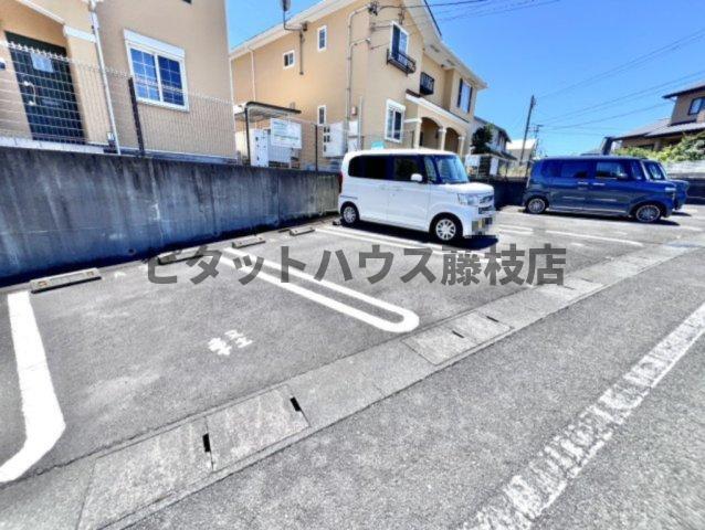 藤枝市緑の丘アパート 駐車場