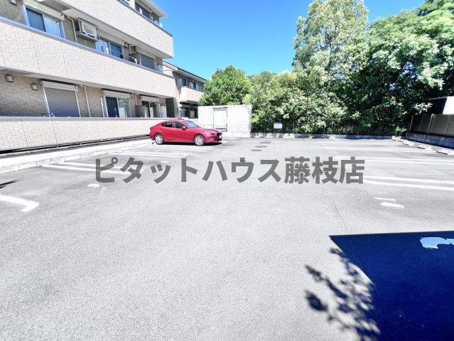 藤枝市高柳アパート 駐車場