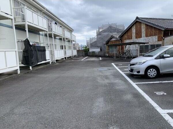 島田市東町アパート 駐車場