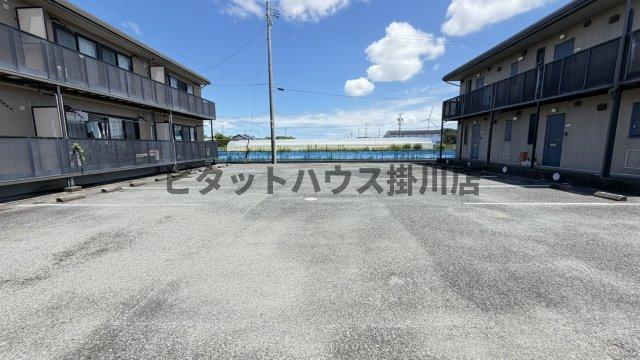 掛川市沖之須アパート 駐車場