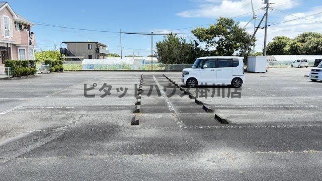 掛川市沖之須アパート 駐車場