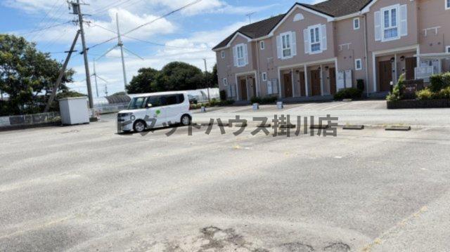掛川市沖之須アパート 駐車場