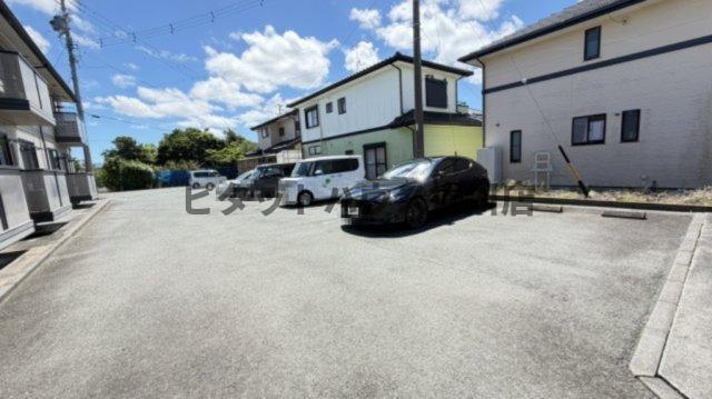 掛川市西大渕アパート 駐車場