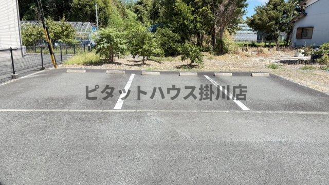 掛川市西大渕アパート 駐車場