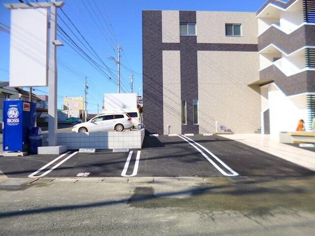 掛川市小鷹町マンション 駐車場