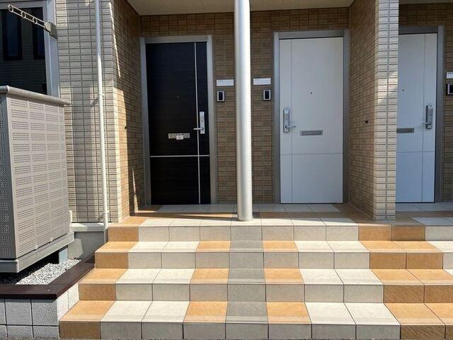 磐田市見付アパート エントランス