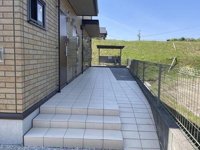 掛川市下垂木アパート エントランス