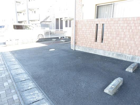 藤枝市横内マンション 駐車場