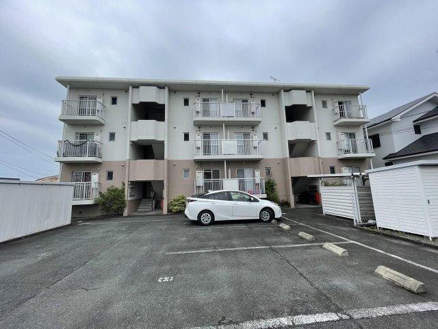 磐田市森下マンション 駐車場