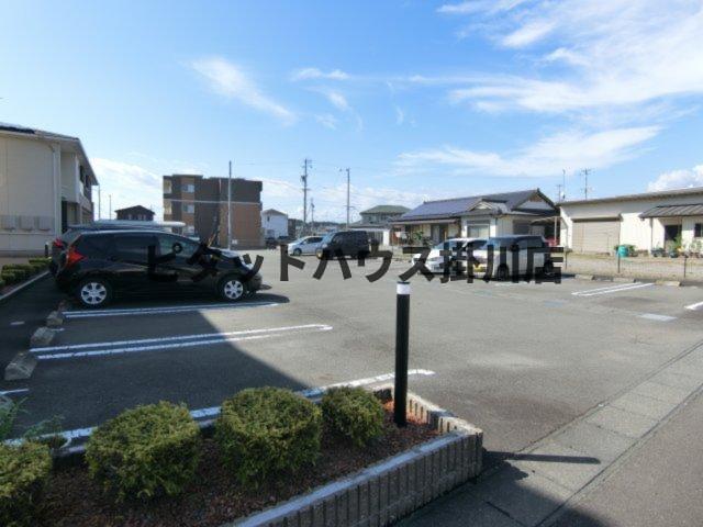 菊川市加茂アパート 駐車場