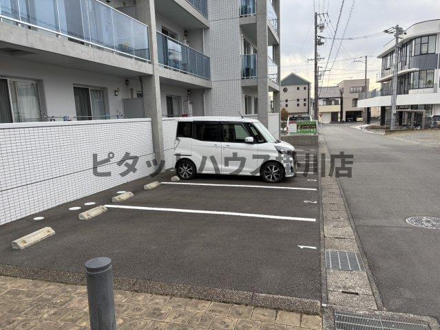 菊川市堀之内マンション 駐車場