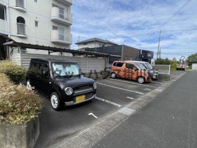 磐田市上本郷アパート 駐車場