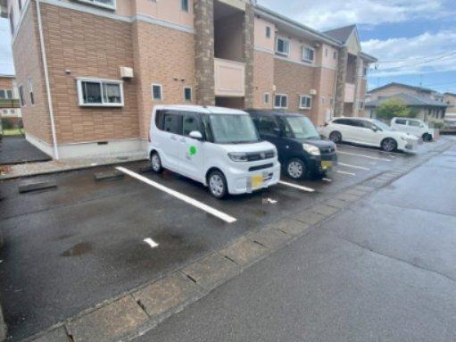 掛川市上屋敷アパート 駐車場