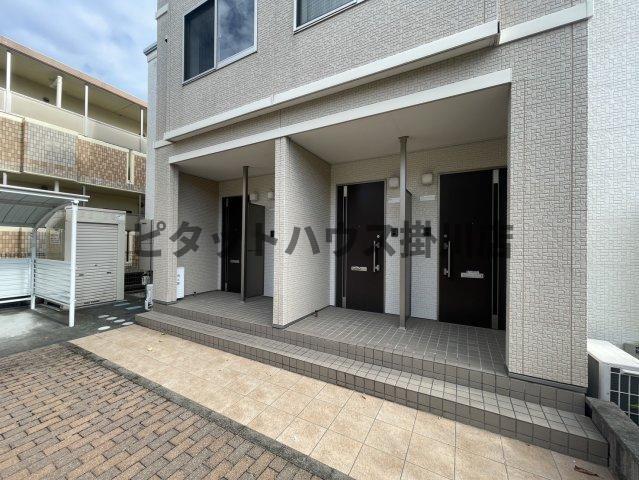 磐田市三ケ野台アパート エントランス