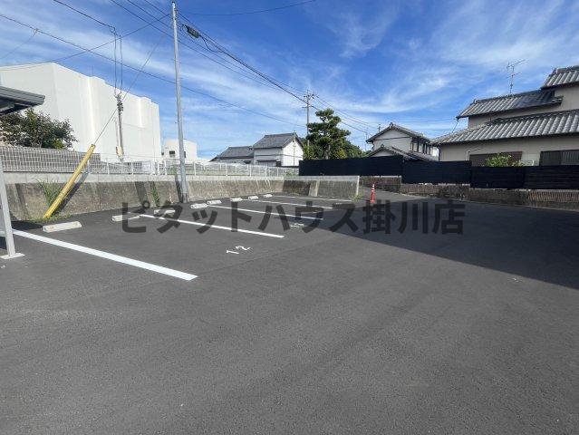 磐田市豊岡アパート 駐車場
