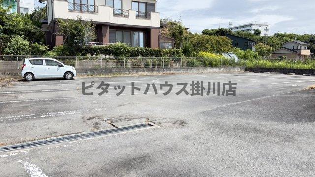 菊川市加茂マンション 駐車場