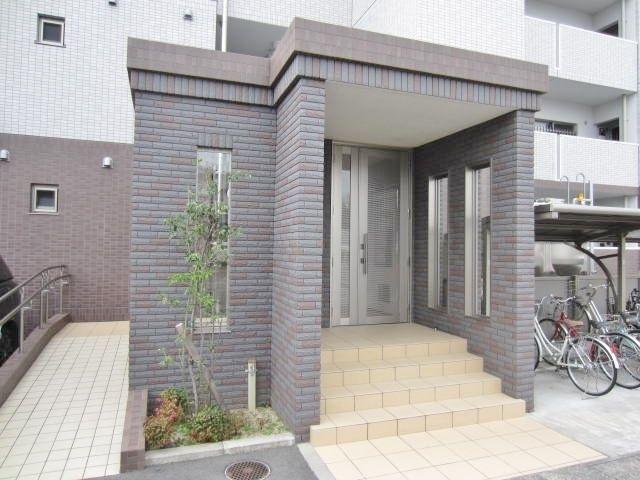 磐田市立野マンション エントランス