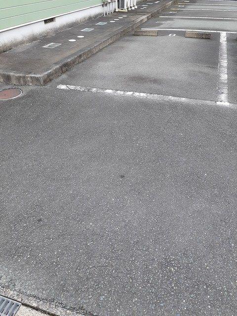 磐田市一言アパート 駐車場