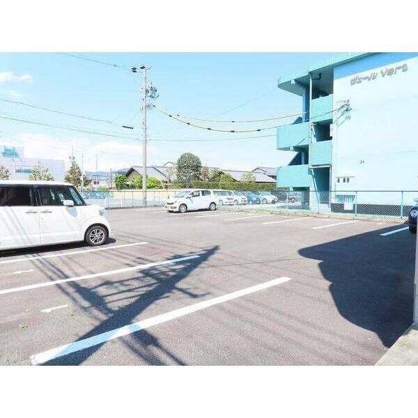 焼津市柳新屋マンション 駐車場
