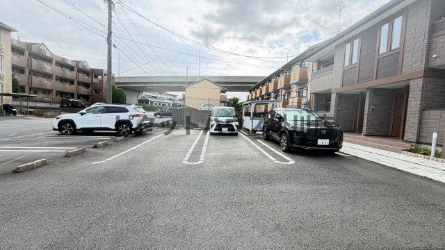 掛川市長谷アパート 駐車場