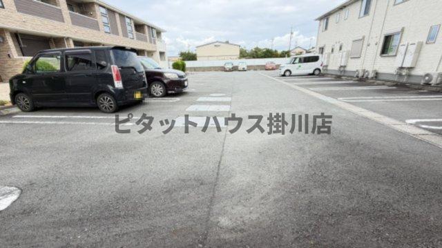 掛川市大池アパート 駐車場