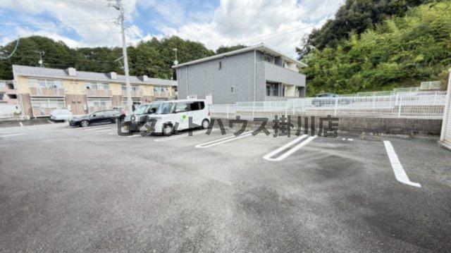 掛川市上張アパート 駐車場