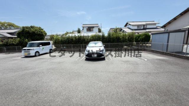 袋井市方丈アパート 駐車場