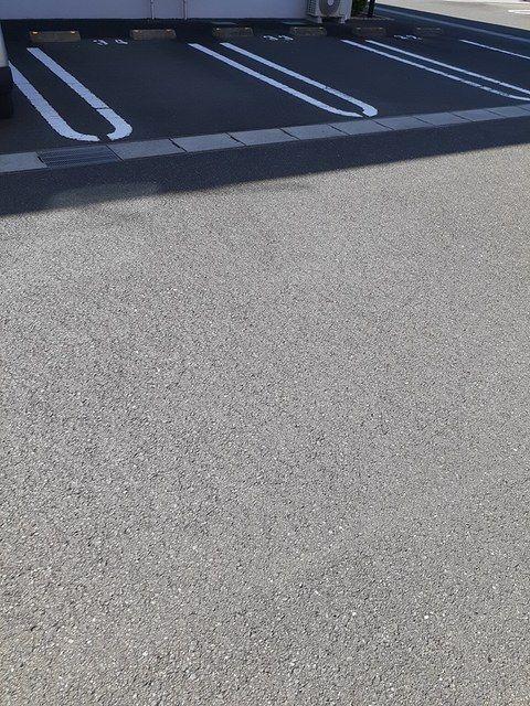 磐田市上大之郷アパート 駐車場